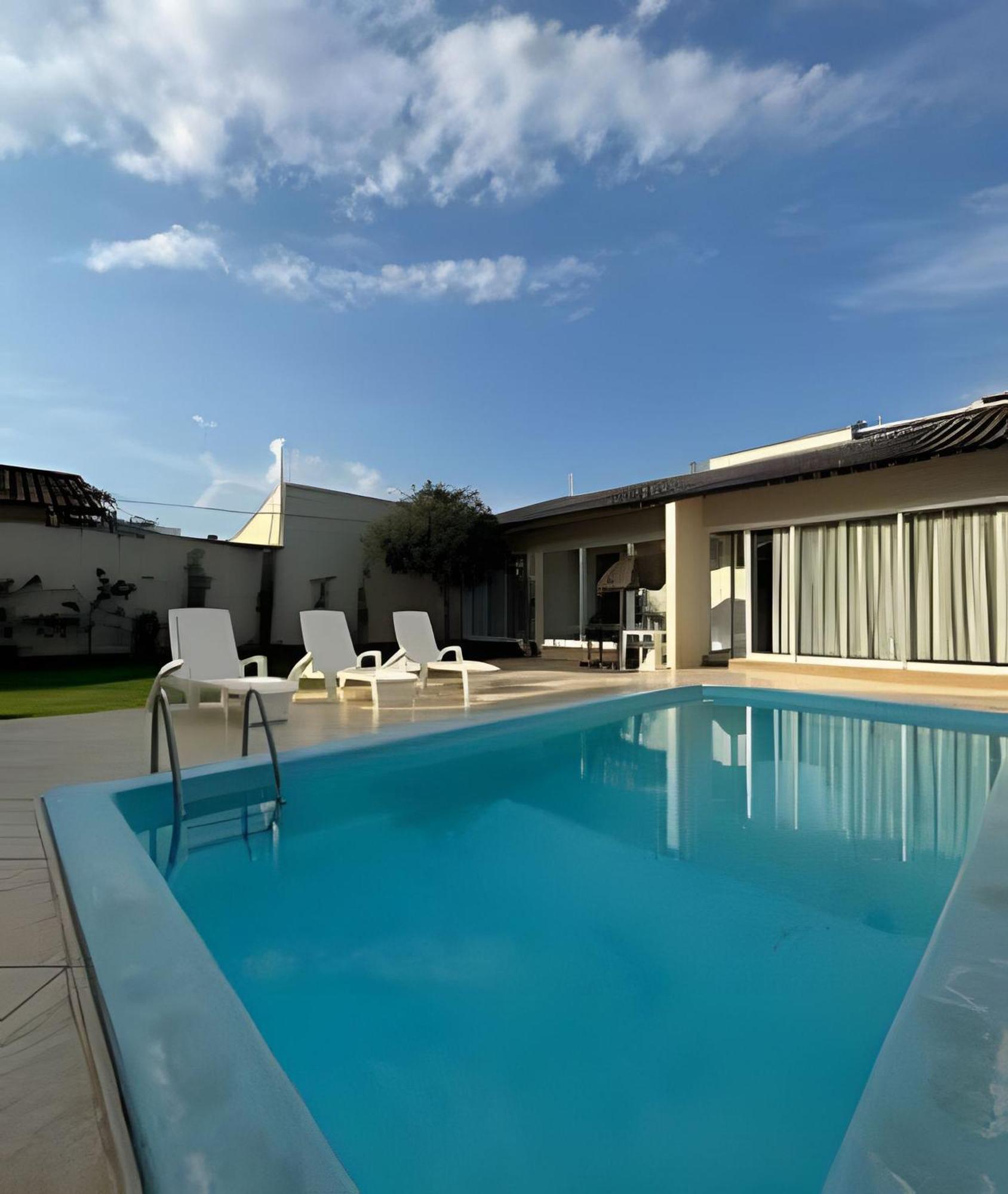 Sobrado Com 5 Suite 1 Quarto Piscina Churraqueira Ar Ate 20 Hospede Фос-ду-Игуасу Экстерьер фото